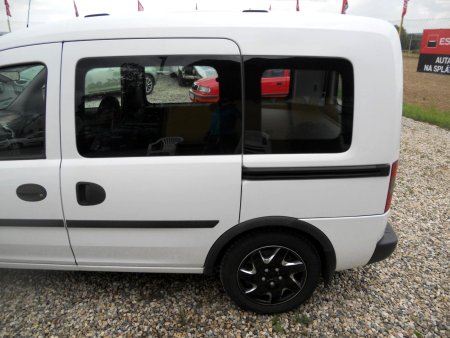 Opel Combo, 2010 - pohled č. 9