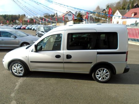 Opel Combo, 2012 - pohled č. 2