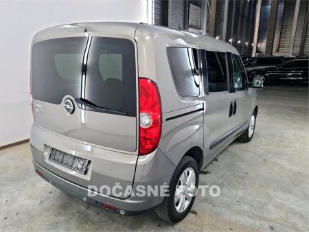 Opel Combo, 2016 - pohled č. 3
