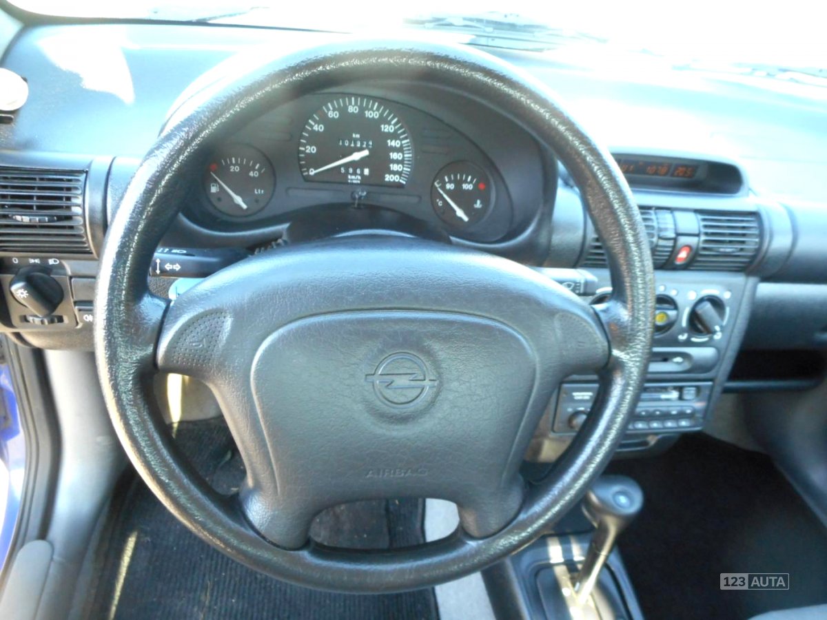 Opel Corsa, 1998 - pohled č. 11
