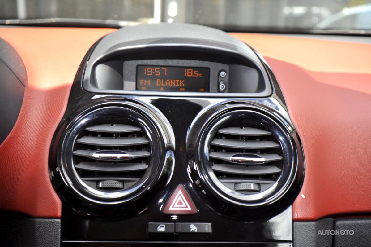 Opel Corsa, 2008 - pohled č. 5