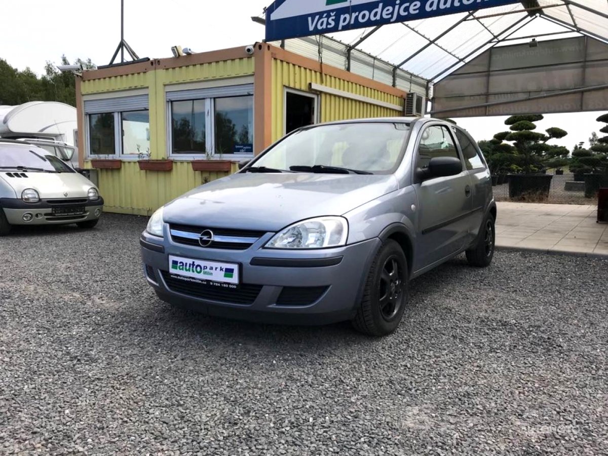 Opel Corsa, 2004 - celkový pohled