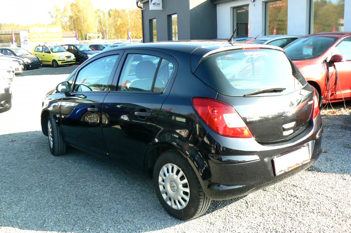 Opel Corsa, 2010 - pohled č. 5