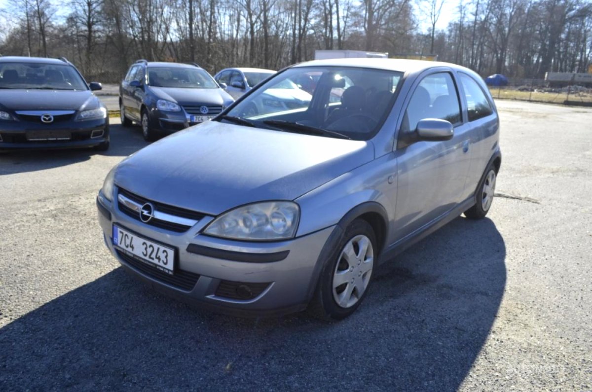 Opel Corsa, 2003 - celkový pohled