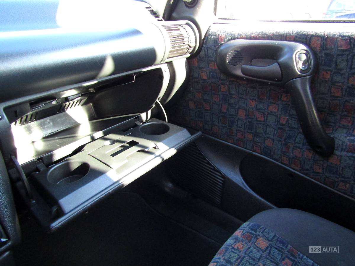 Opel Corsa, 2000 - pohled č. 21