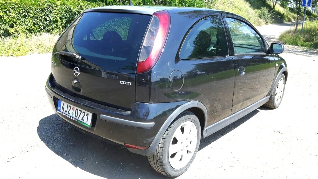 Opel Corsa, 2005 - pohled č. 4