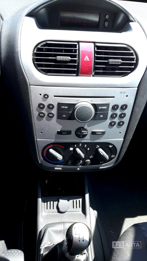 Opel Corsa, 2005 - pohled č. 8