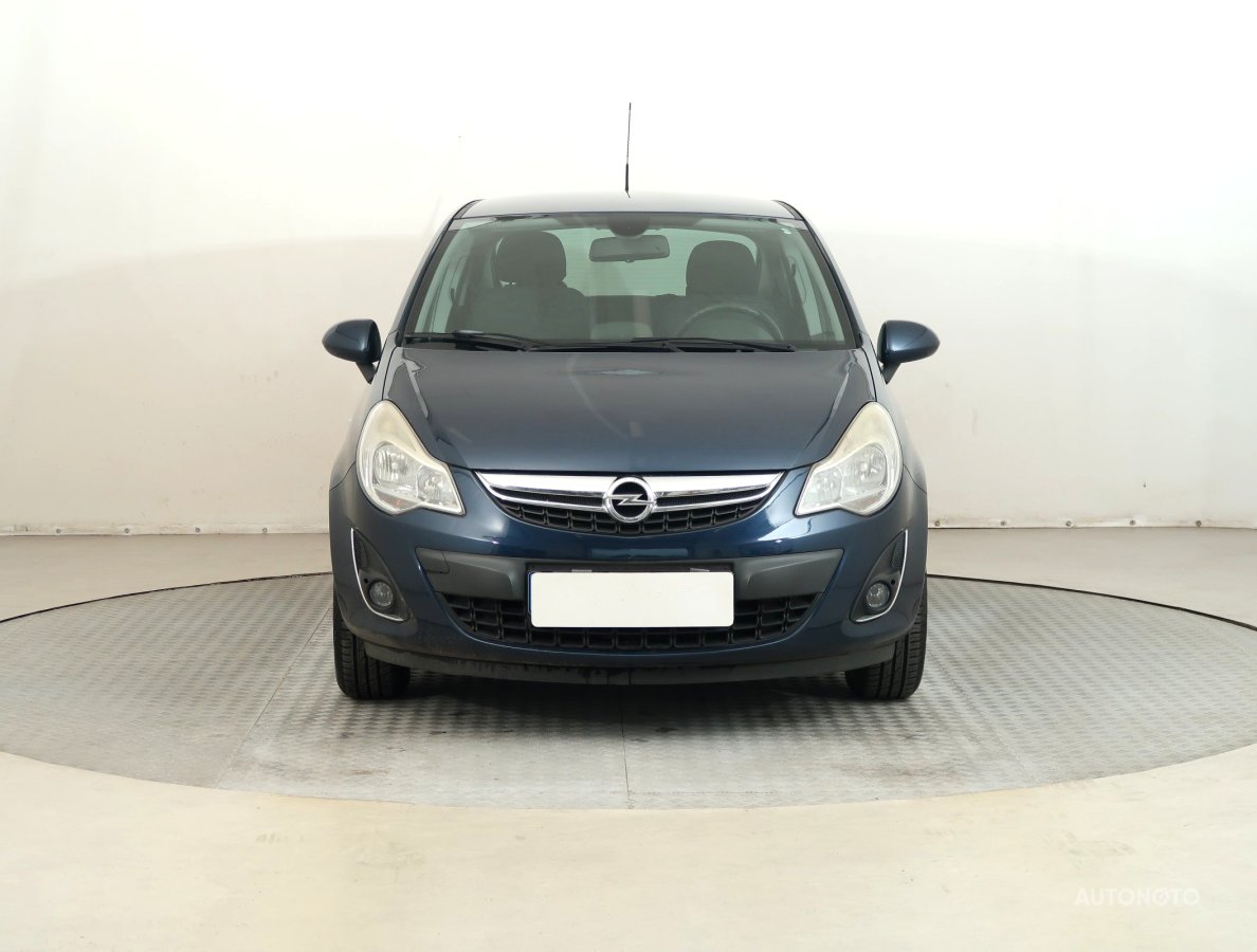 Opel Corsa, 2011 - pohled č. 2