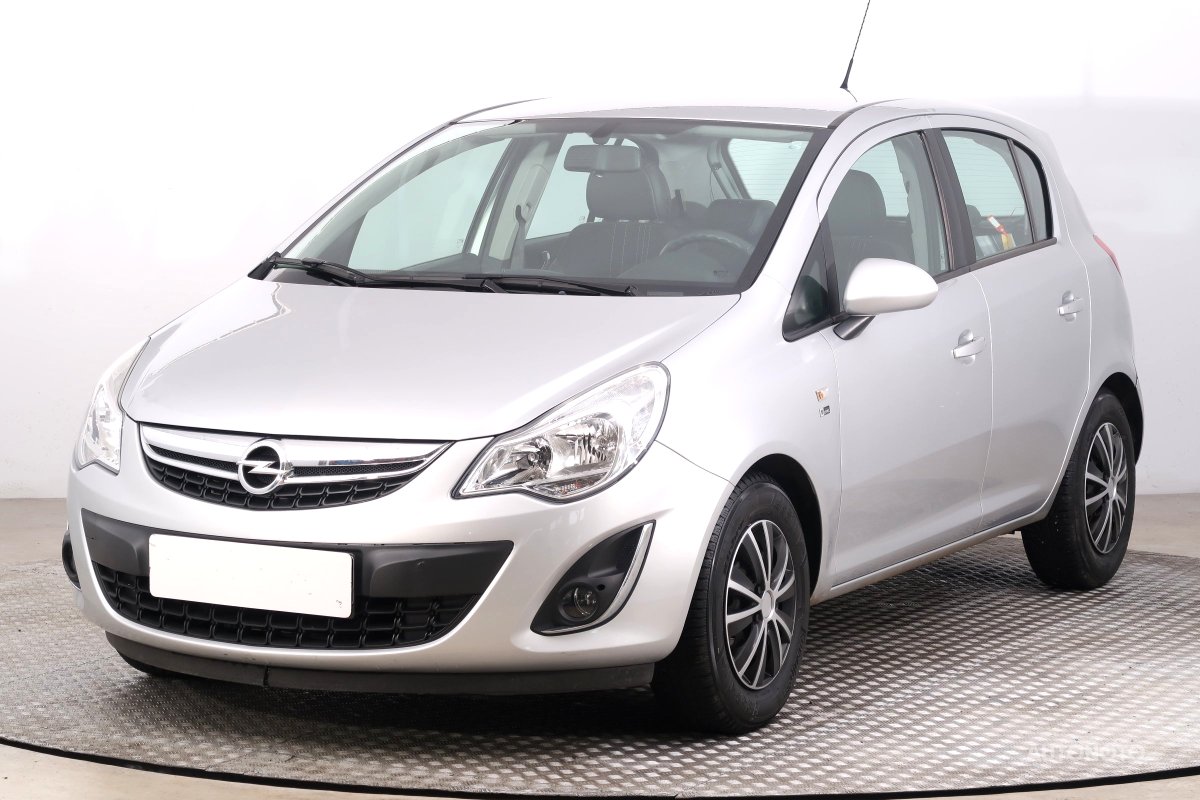Opel Corsa, 2012 - pohled č. 3