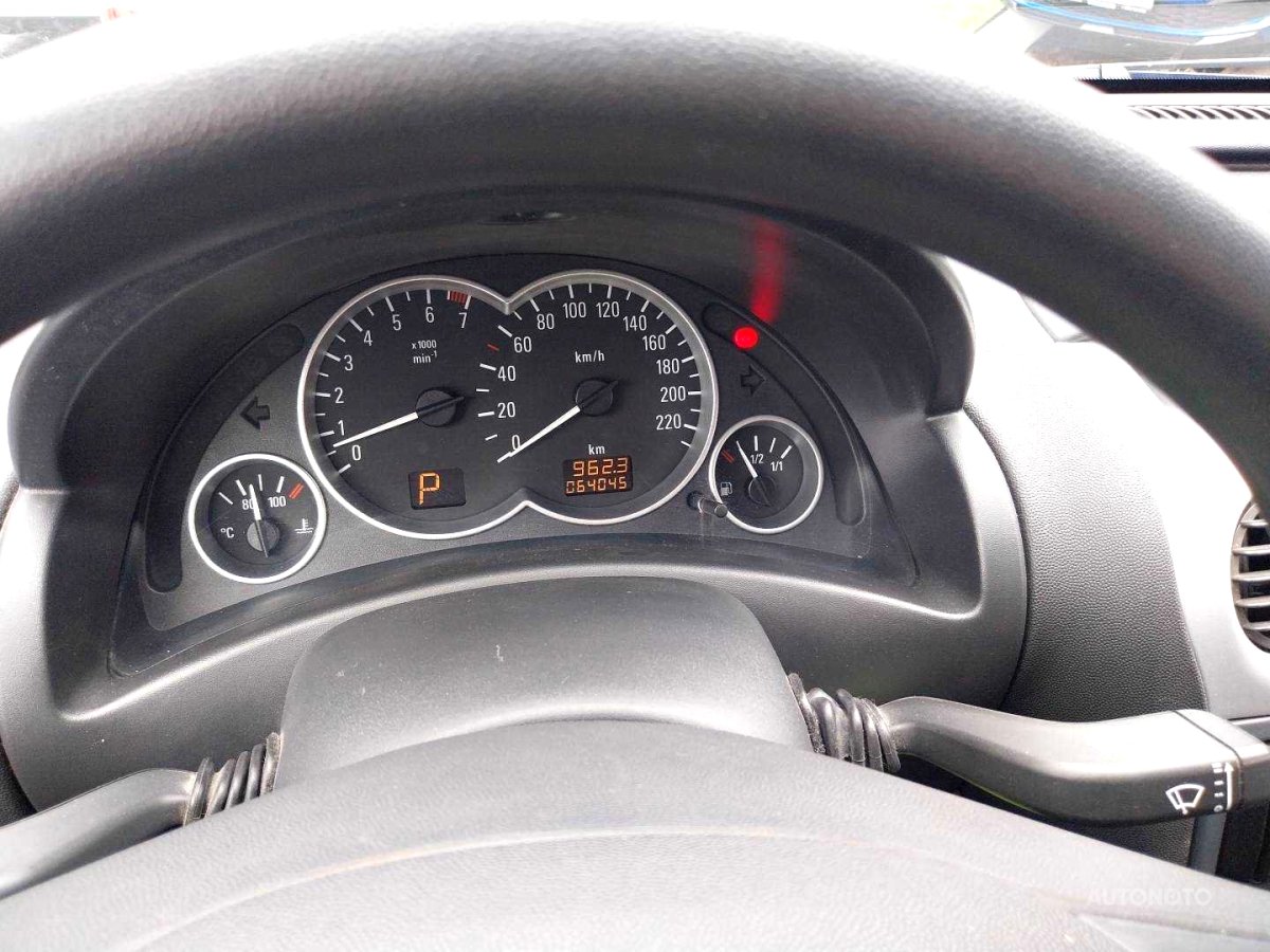 Opel Corsa, 2003 - pohled č. 3