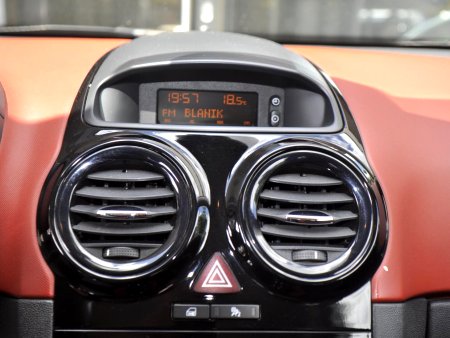 Opel Corsa, 2008 - pohled č. 5