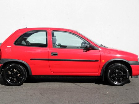 Opel Corsa, 1998 - pohled č. 4