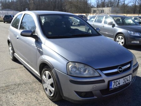 Opel Corsa, 2003 - pohled č. 3