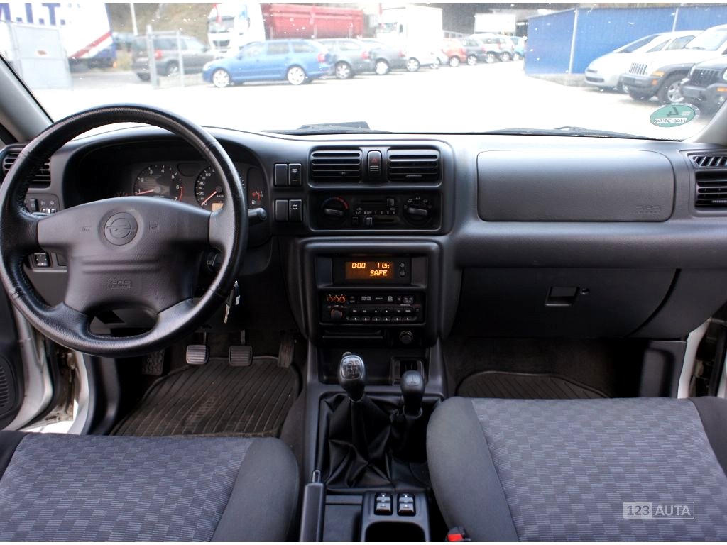 Opel Frontera, 2003 - pohled č. 25