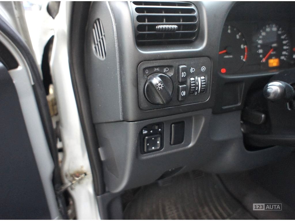 Opel Frontera, 2003 - pohled č. 31