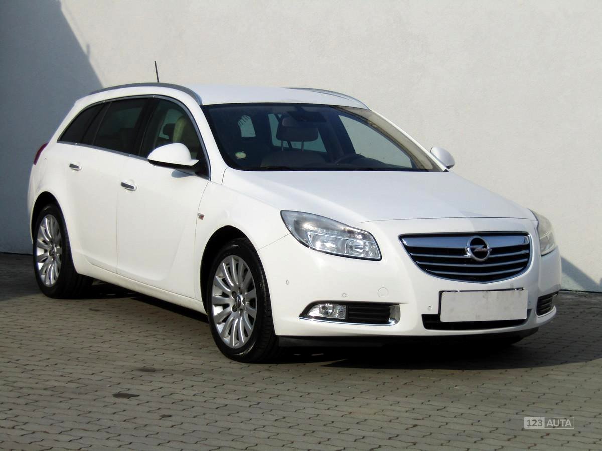 Opel Insignia, 2011 - pohled č. 1