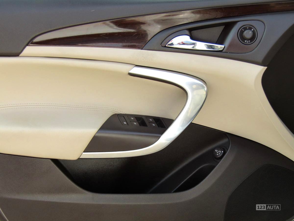 Opel Insignia, 2011 - pohled č. 18