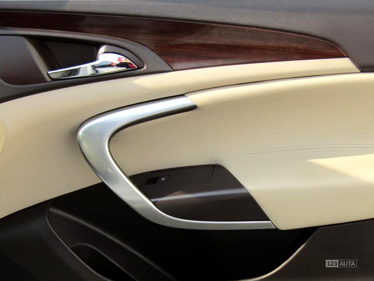 Opel Insignia, 2011 - pohled č. 20