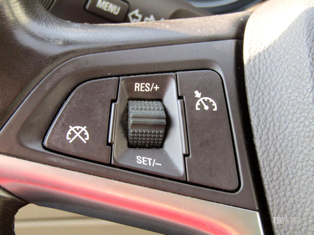 Opel Insignia, 2011 - pohled č. 23