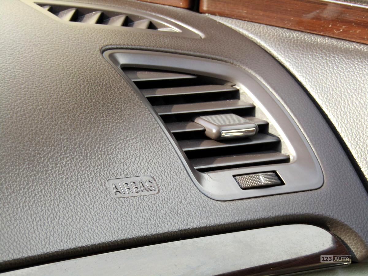 Opel Insignia, 2011 - pohled č. 25