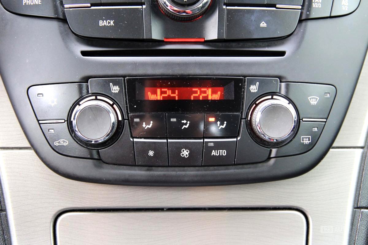 Opel Insignia, 2008 - pohled č. 25