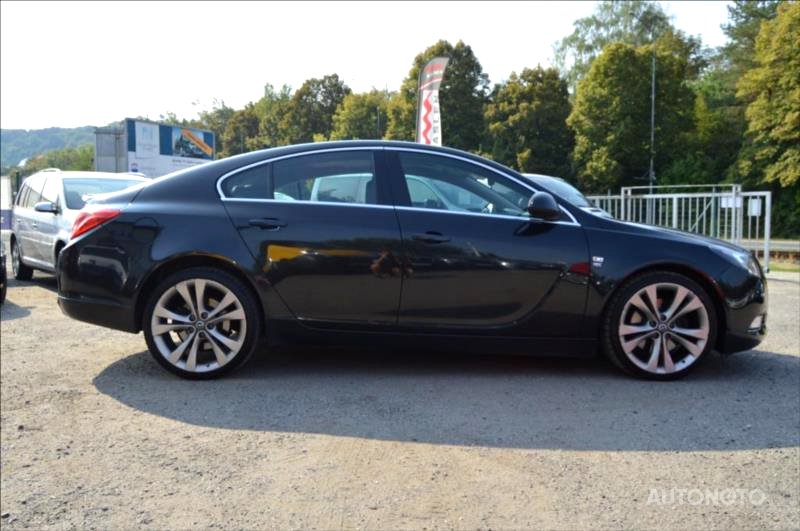 Opel Insignia, 2010 - pohled č. 4