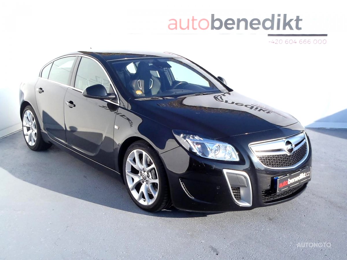 Opel Insignia, 2011 - pohled č. 3