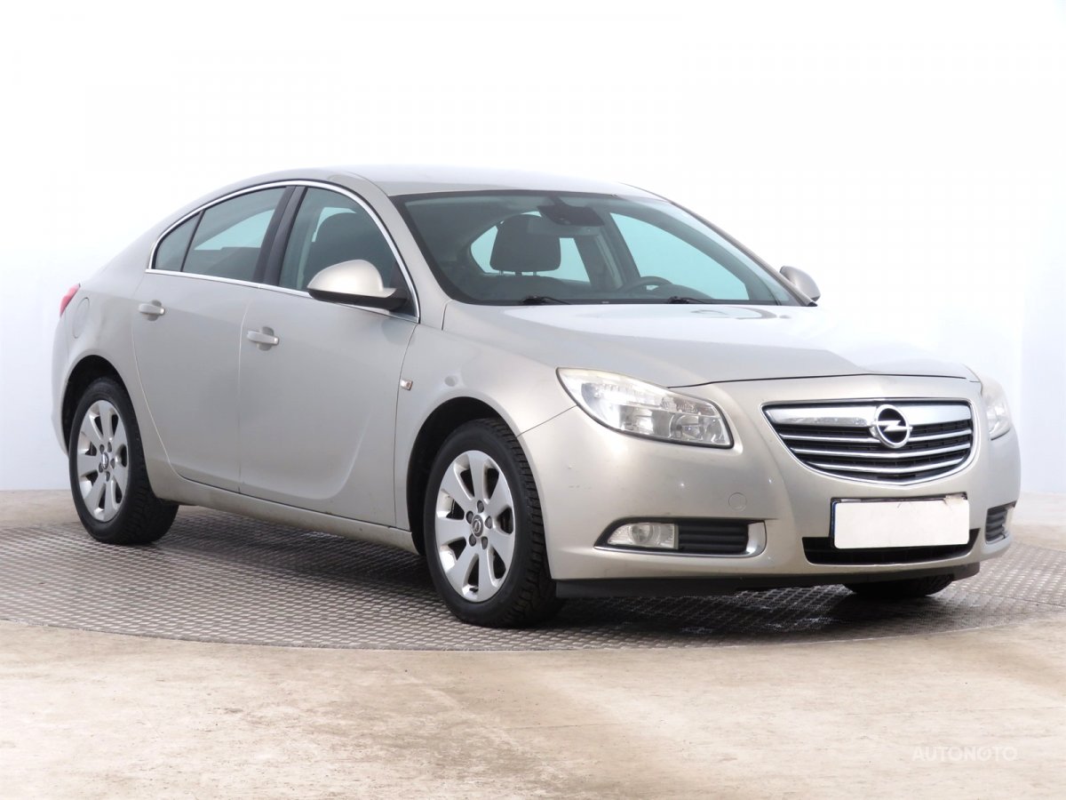 Opel Insignia, 2010 - celkový pohled