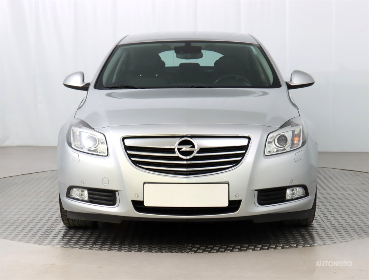 Opel Insignia, 2011 - pohled č. 2