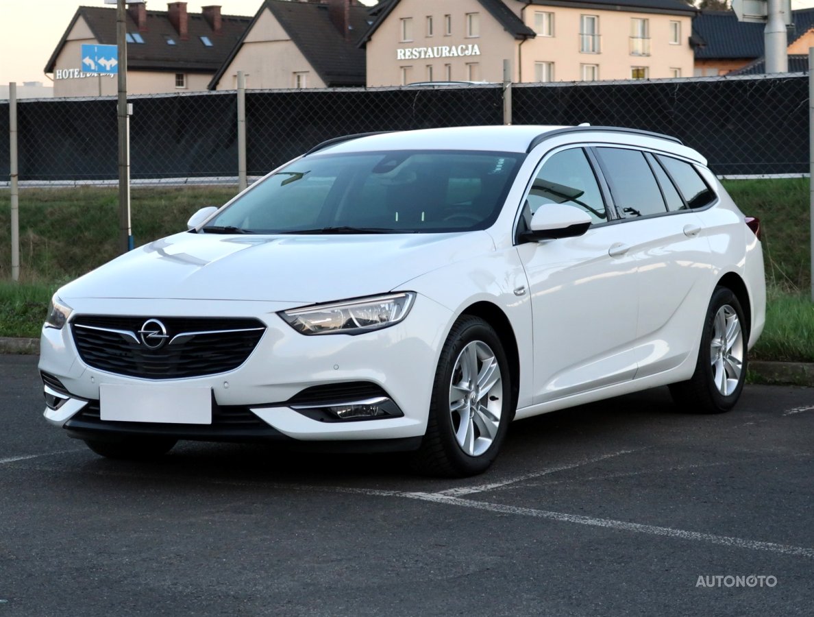 Opel Insignia, 2018 - pohled č. 3