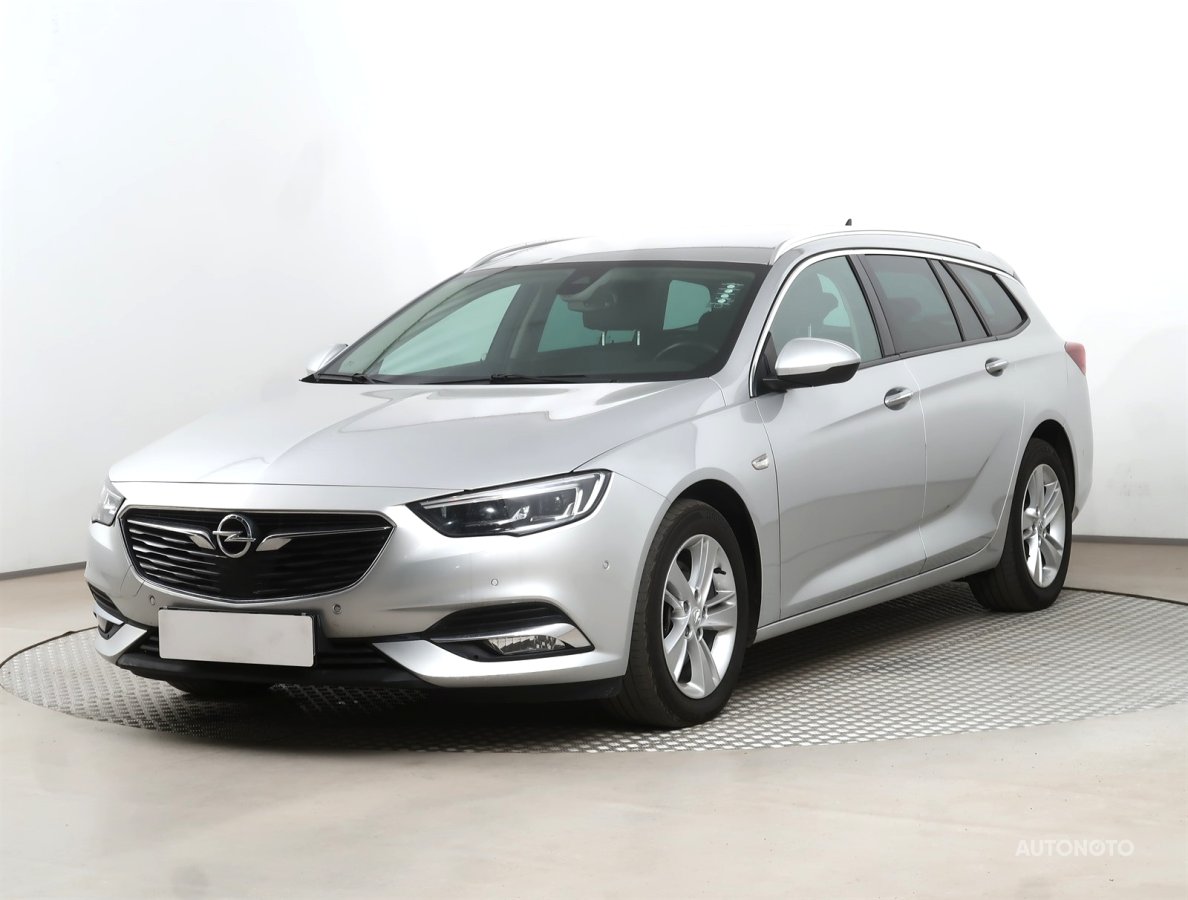 Opel Insignia, 2018 - pohled č. 3