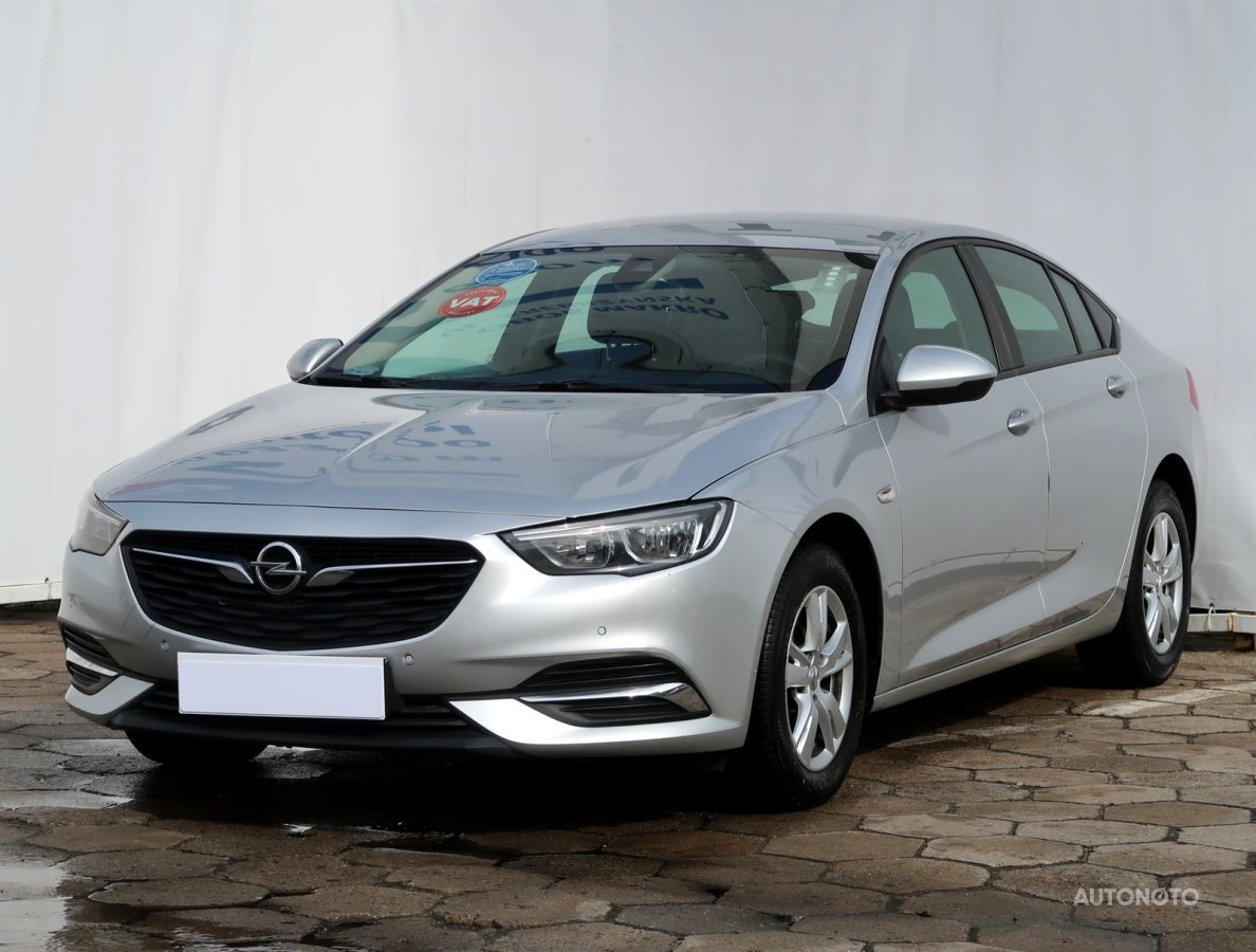 Opel Insignia, 2018 - pohled č. 3