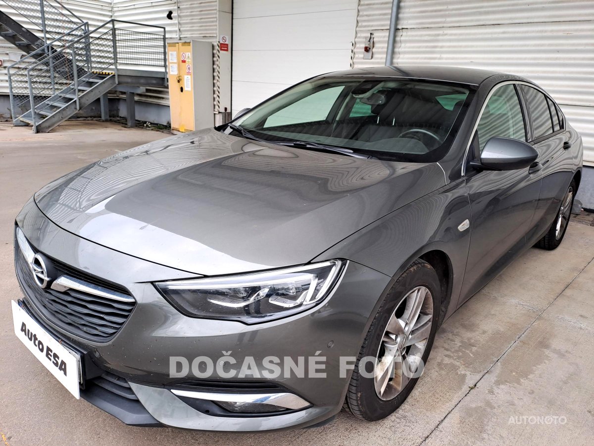 Opel Insignia, 2018 - pohled č. 3