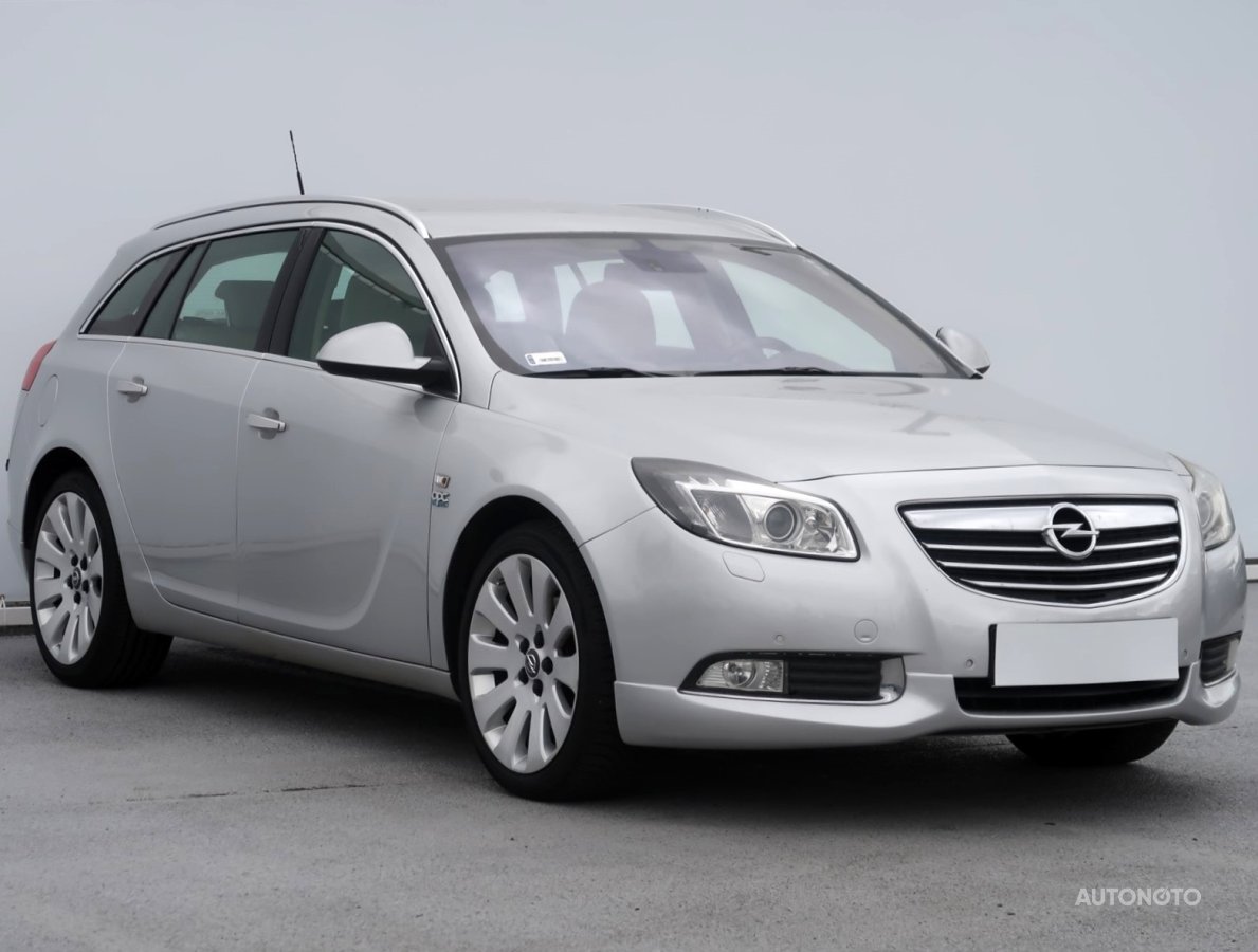 Opel Insignia, 2010 - celkový pohled