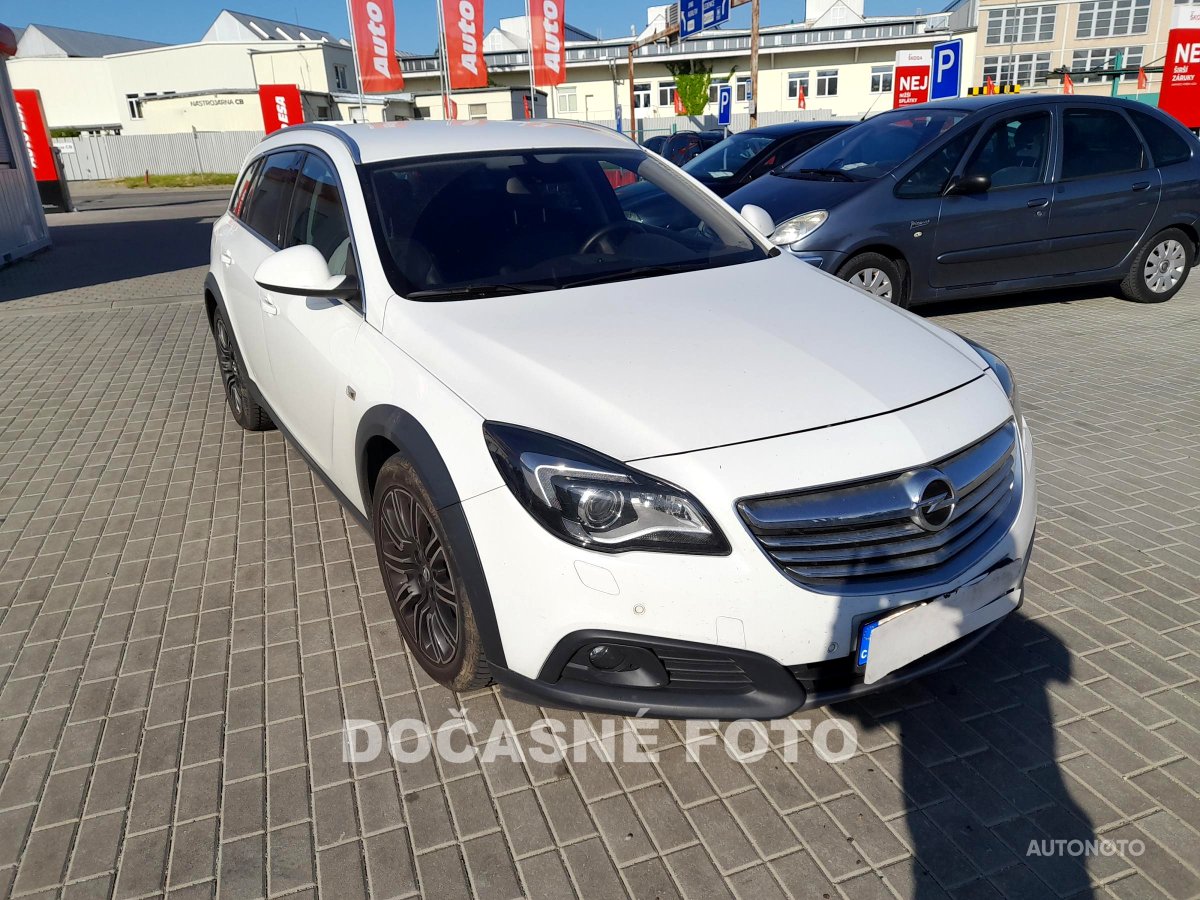 Opel Insignia, 2014 - celkový pohled