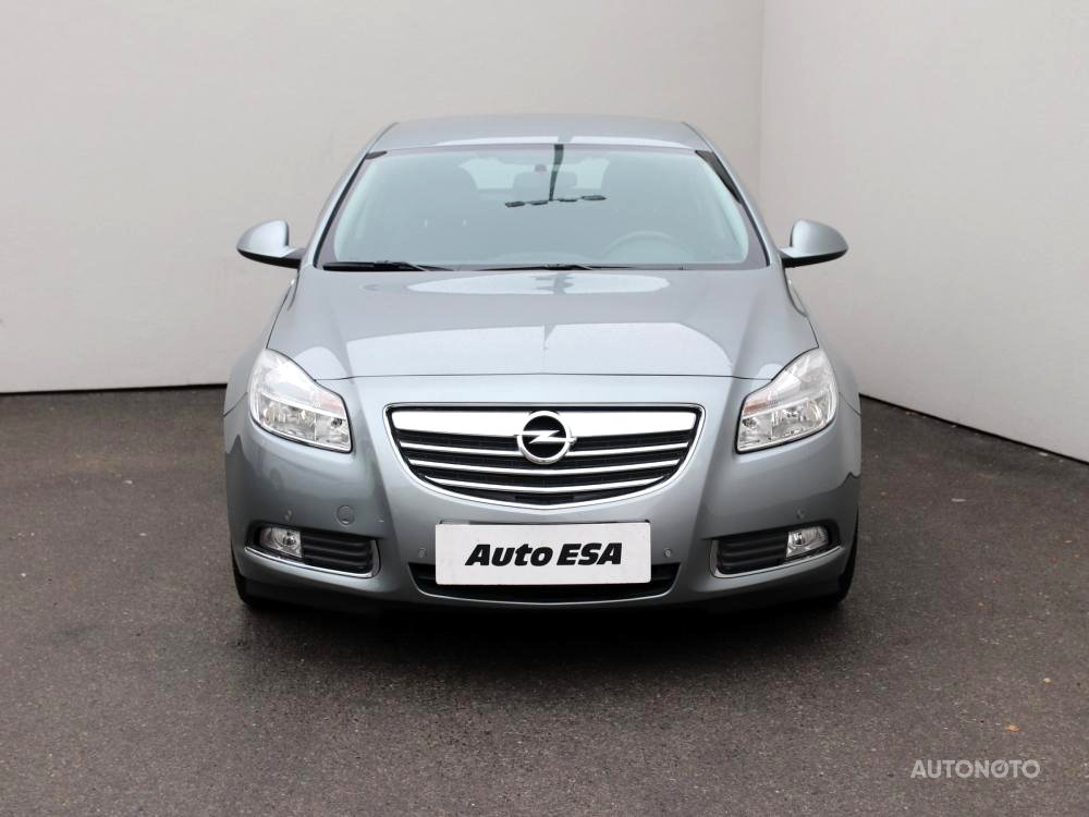 Opel Insignia, 2012 - pohled č. 2