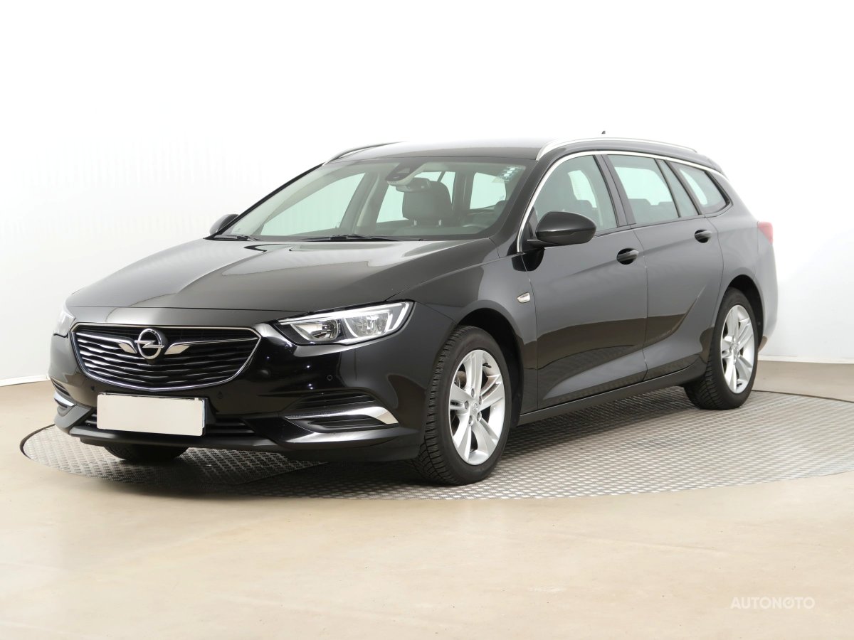 Opel Insignia, 2018 - pohled č. 3