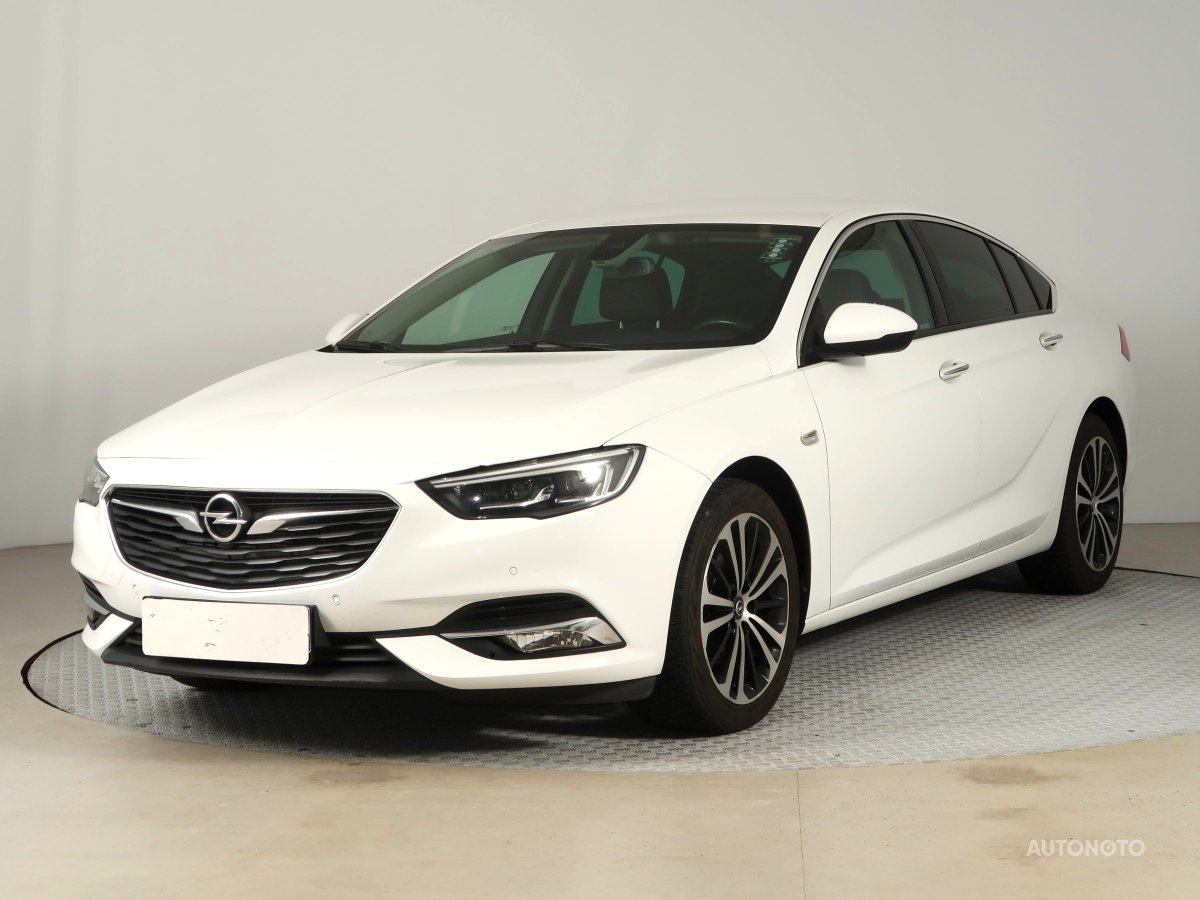 Opel Insignia, 2018 - pohled č. 3