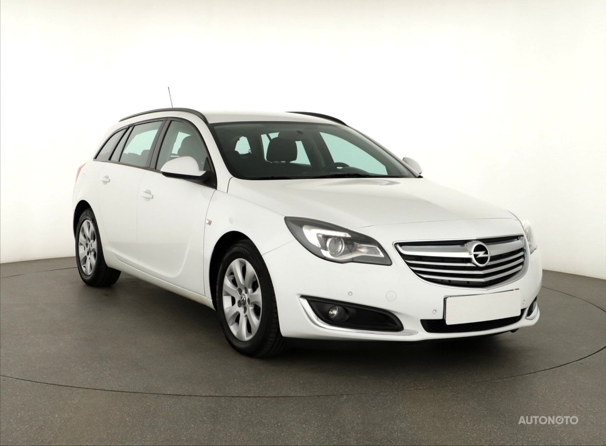 Opel Insignia, 2013 - celkový pohled