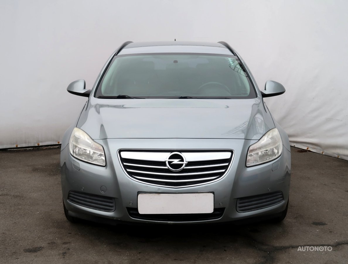 Opel Insignia, 2011 - pohled č. 2