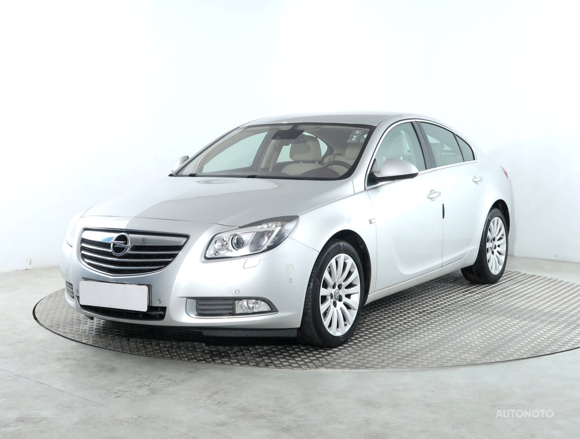 Opel Insignia, 2011 - pohled č. 3