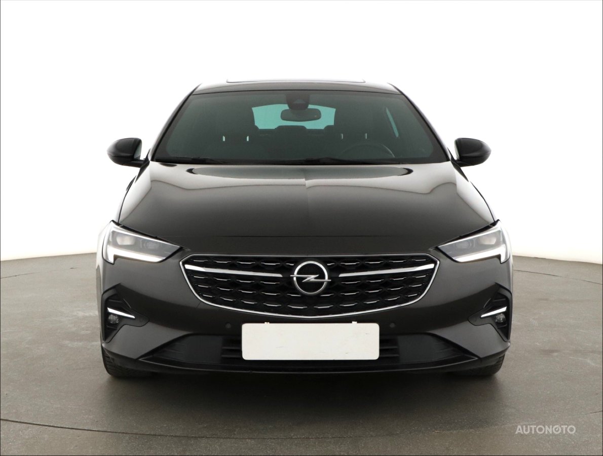 Opel Insignia, 2021 - pohled č. 2
