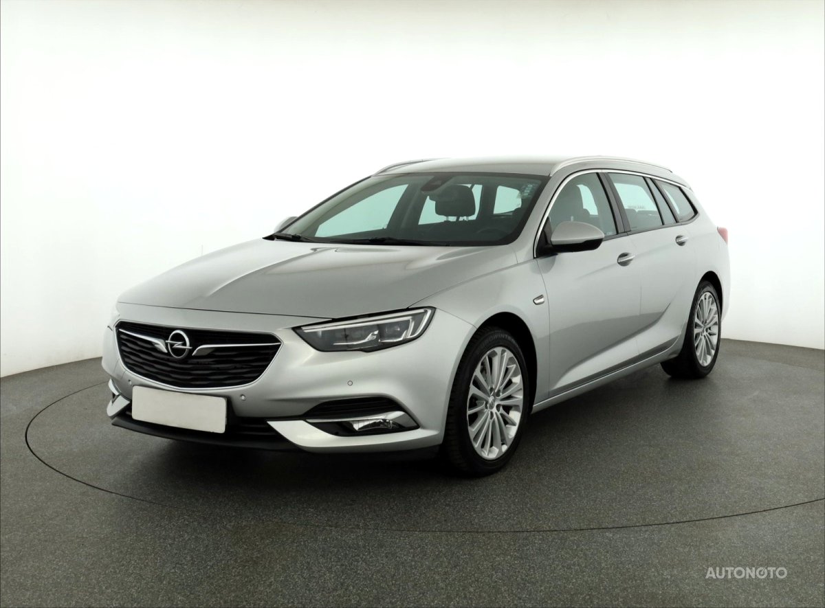 Opel Insignia, 2018 - pohled č. 3