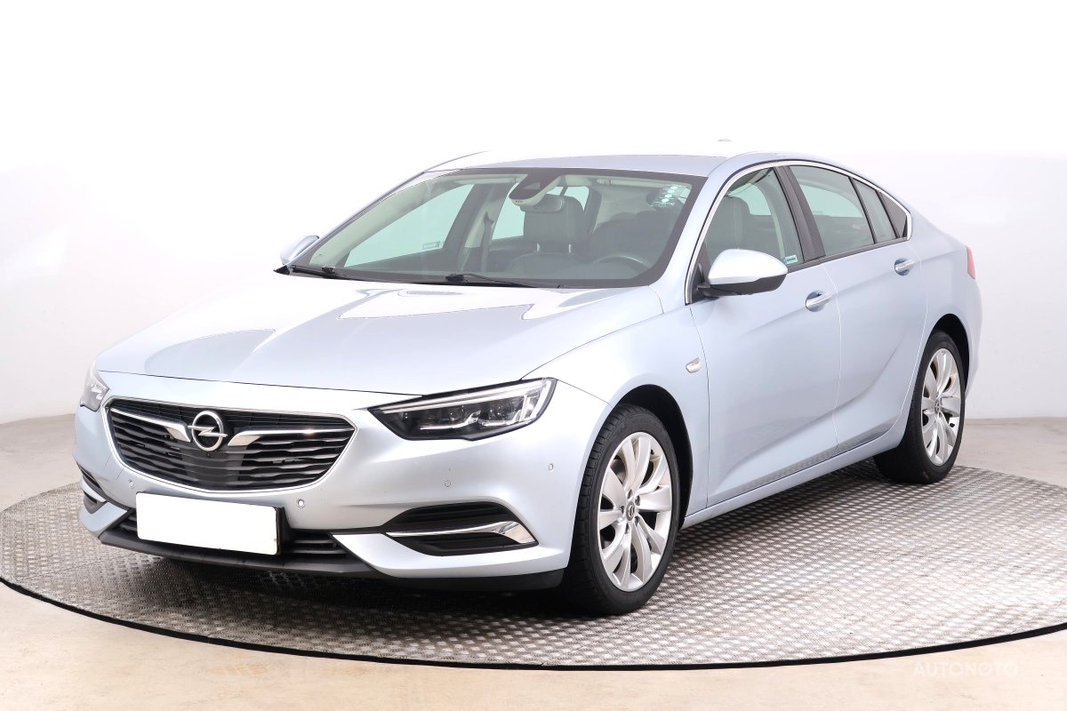 Opel Insignia, 2017 - pohled č. 3