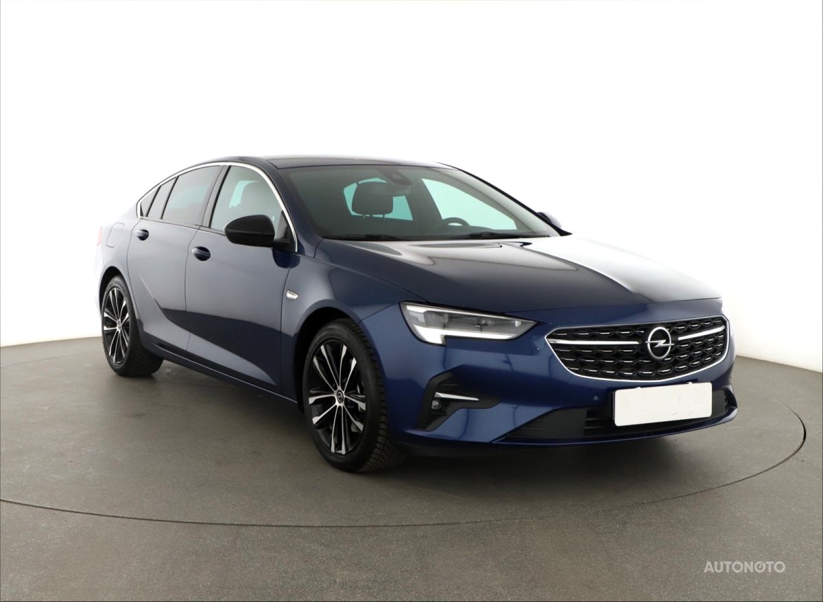 Opel Insignia, 2021 - celkový pohled