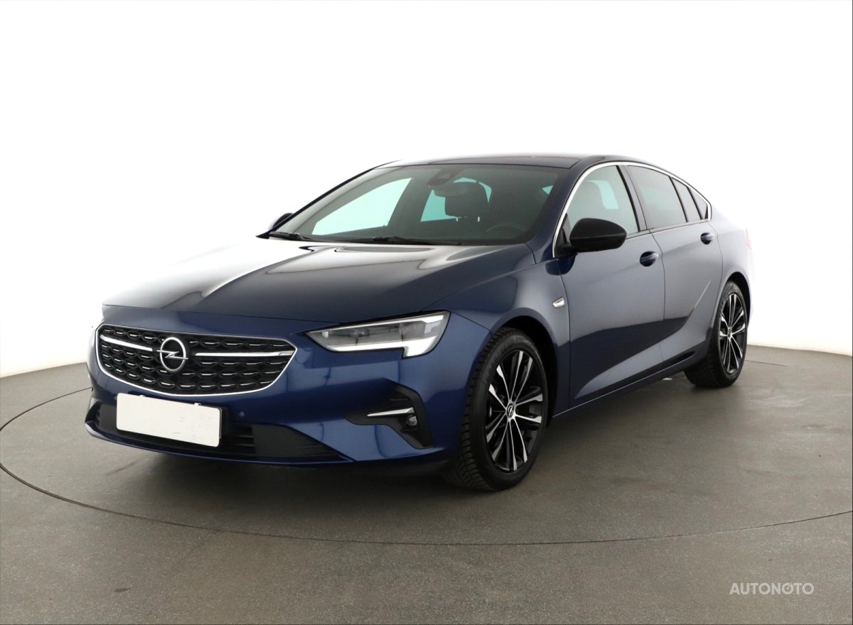 Opel Insignia, 2021 - pohled č. 3