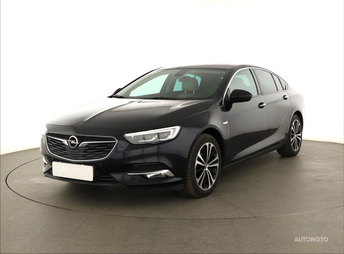 Opel Insignia, 2018 - pohled č. 3