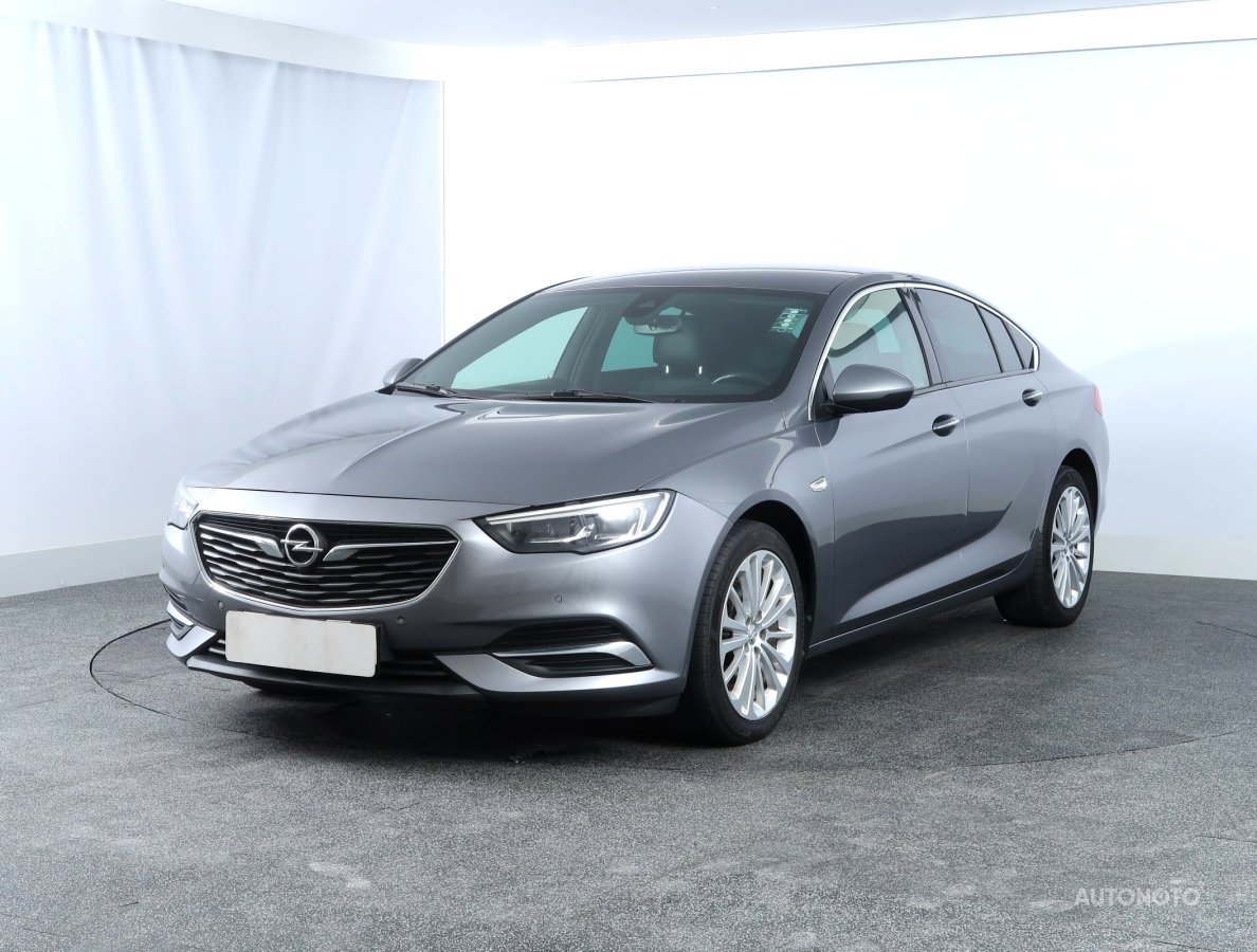 Opel Insignia, 2018 - pohled č. 3