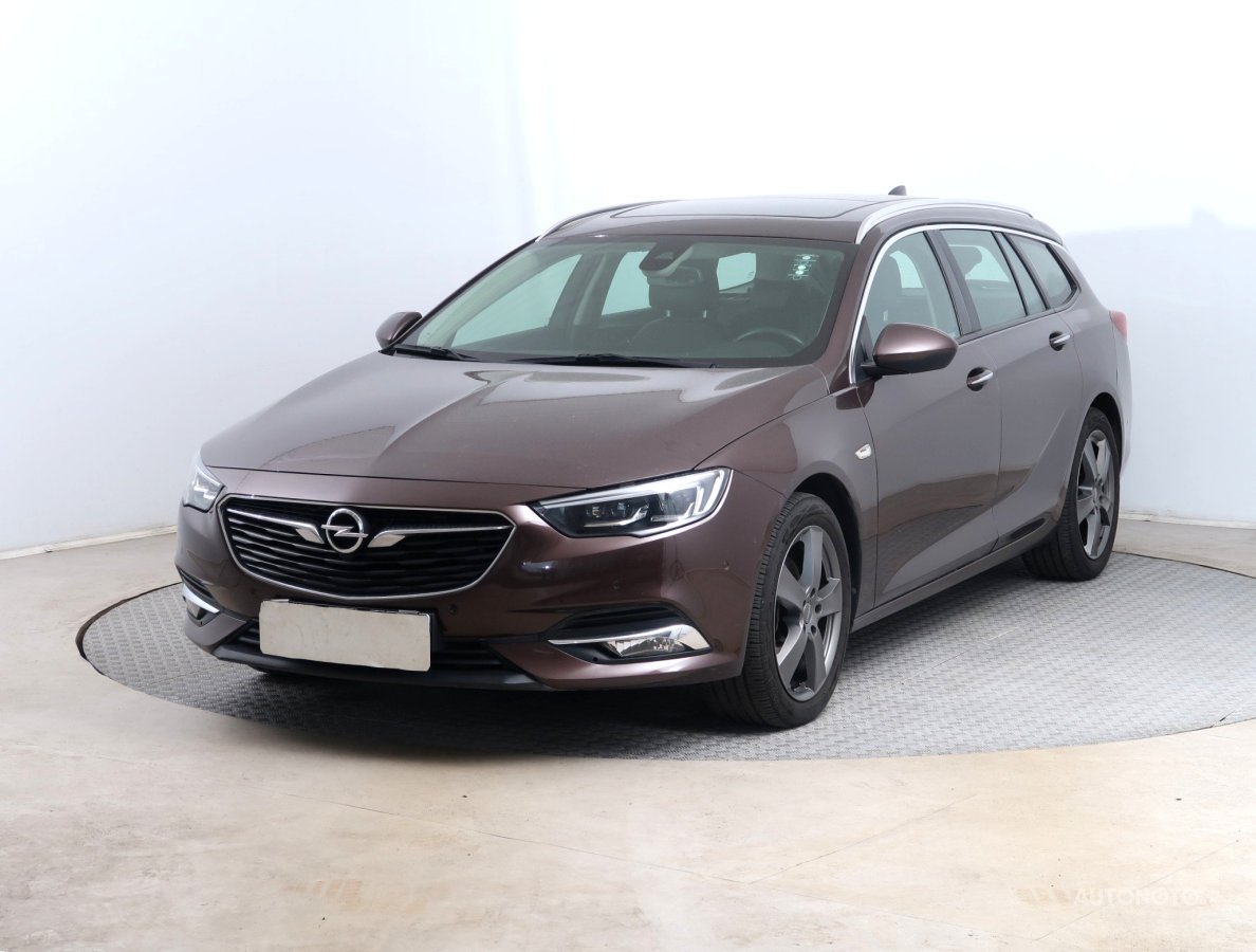 Opel Insignia, 2017 - pohled č. 3