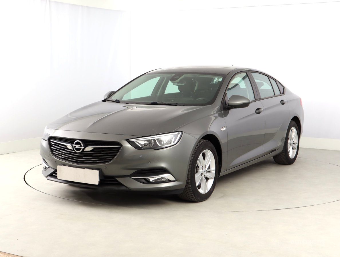 Opel Insignia, 2018 - pohled č. 3